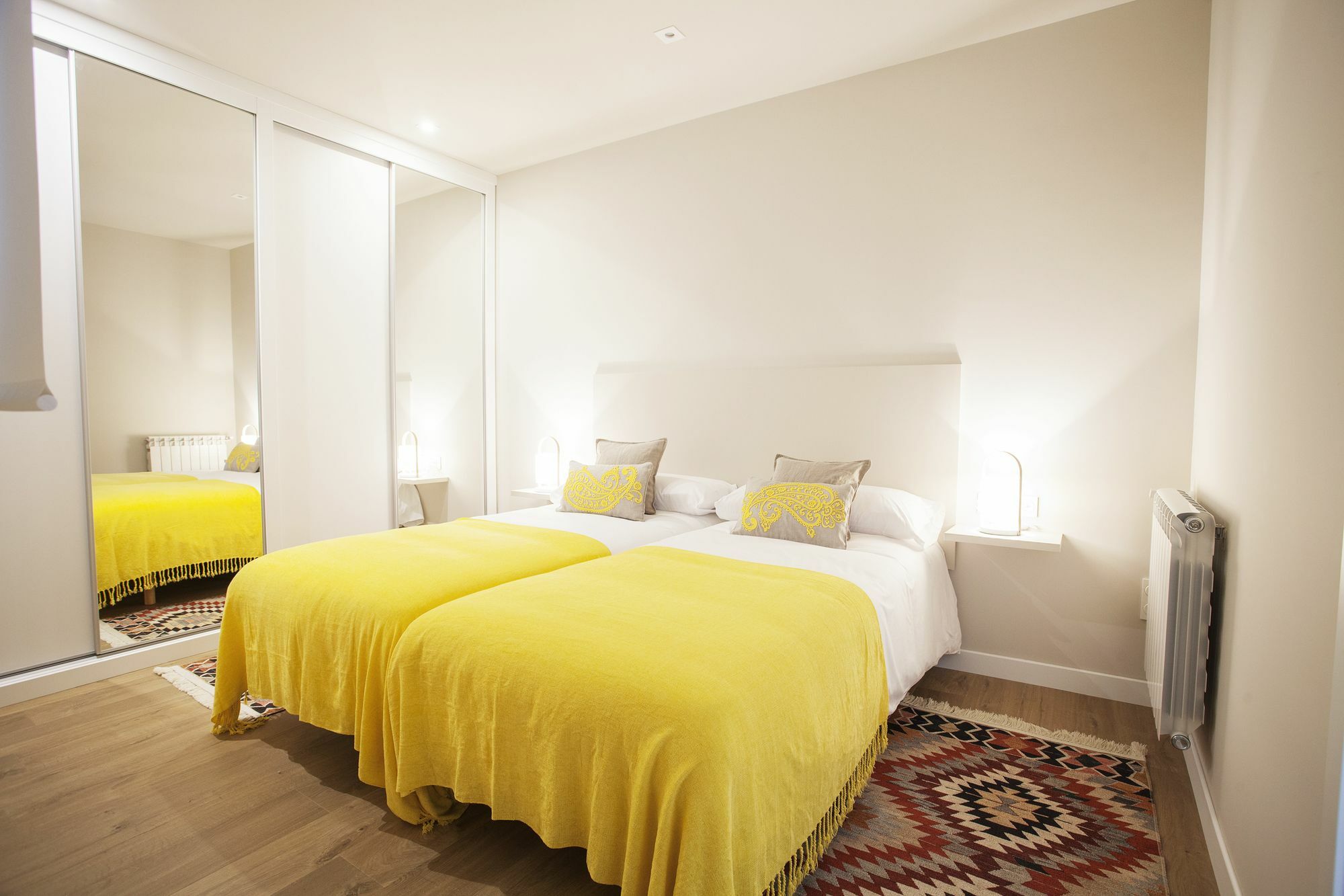 Urbieta Center - Iberorent Apartments Сан Себастиан Екстериор снимка